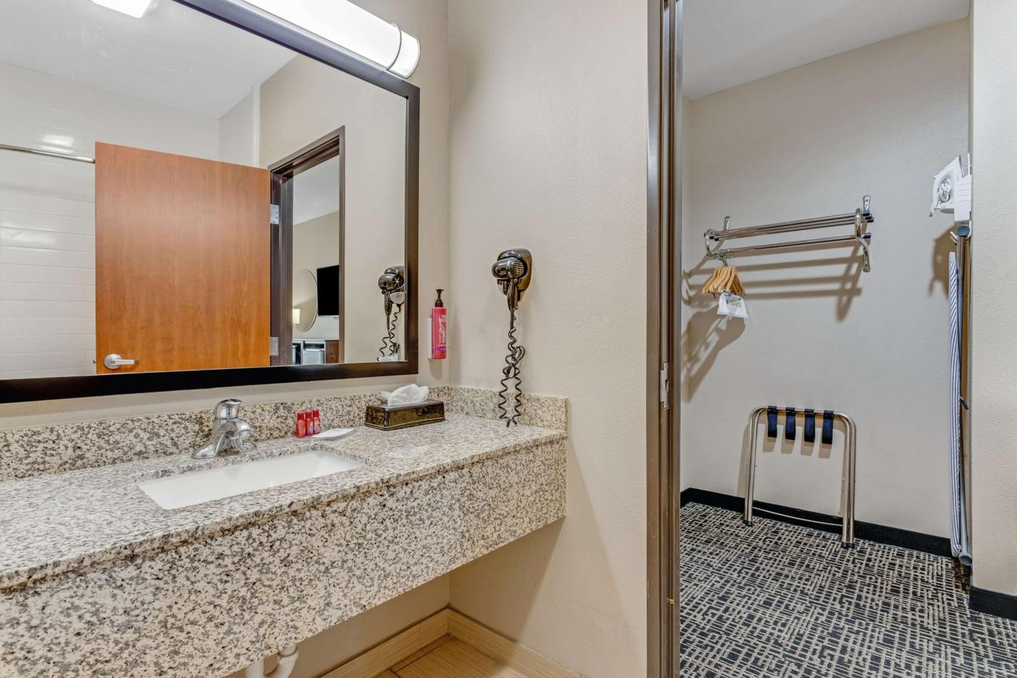 Surestay Plus Hotel By Best Western Owasso Tulsa North Esterno foto